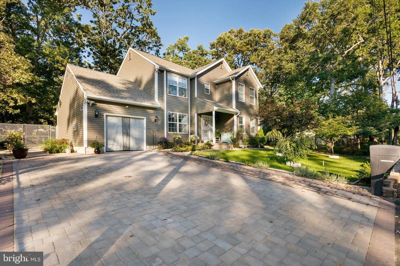 126 Dennis Avenue - Photo 1