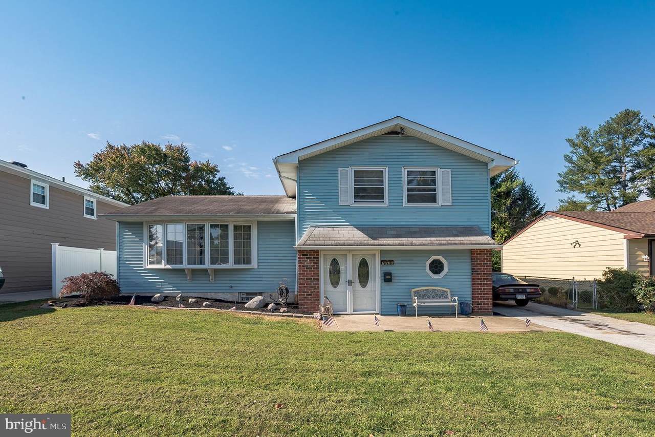 1036 Bloomfield Avenue - Photo 1