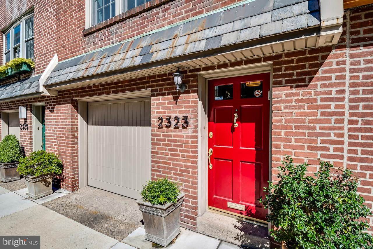 2323 Locust Street - Photo 1