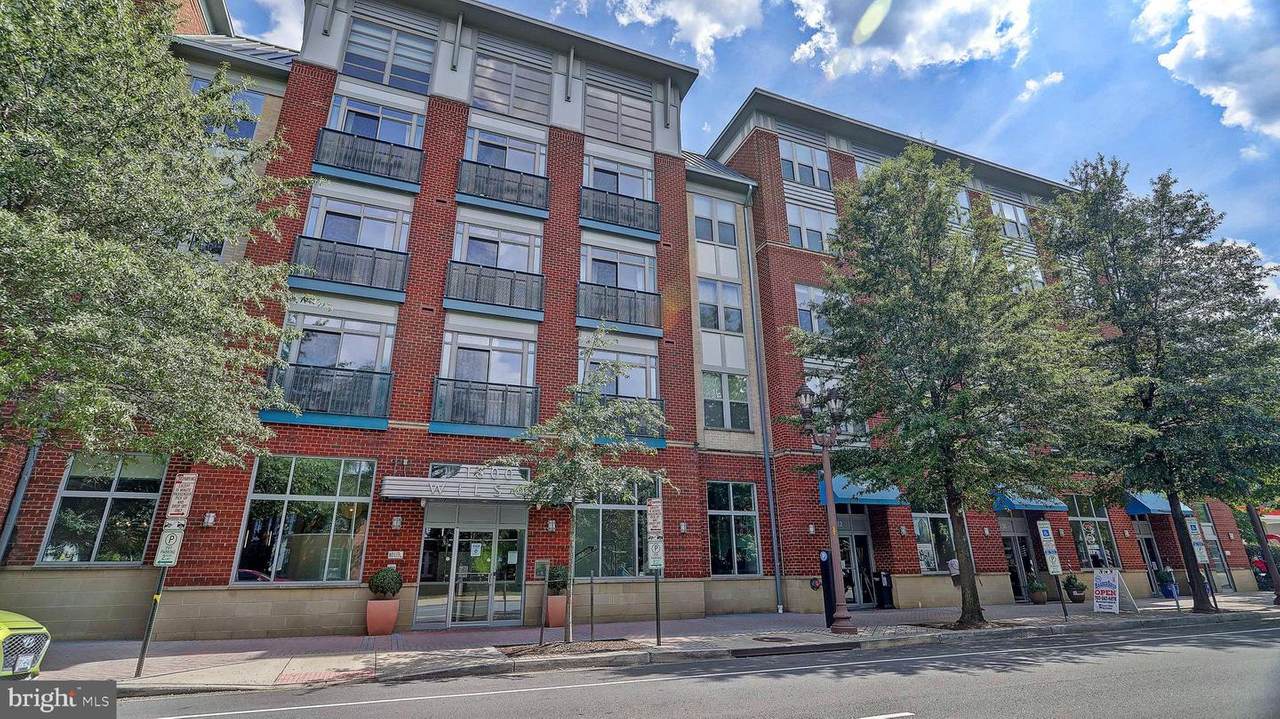 1800 Wilson Boulevard - Photo 1