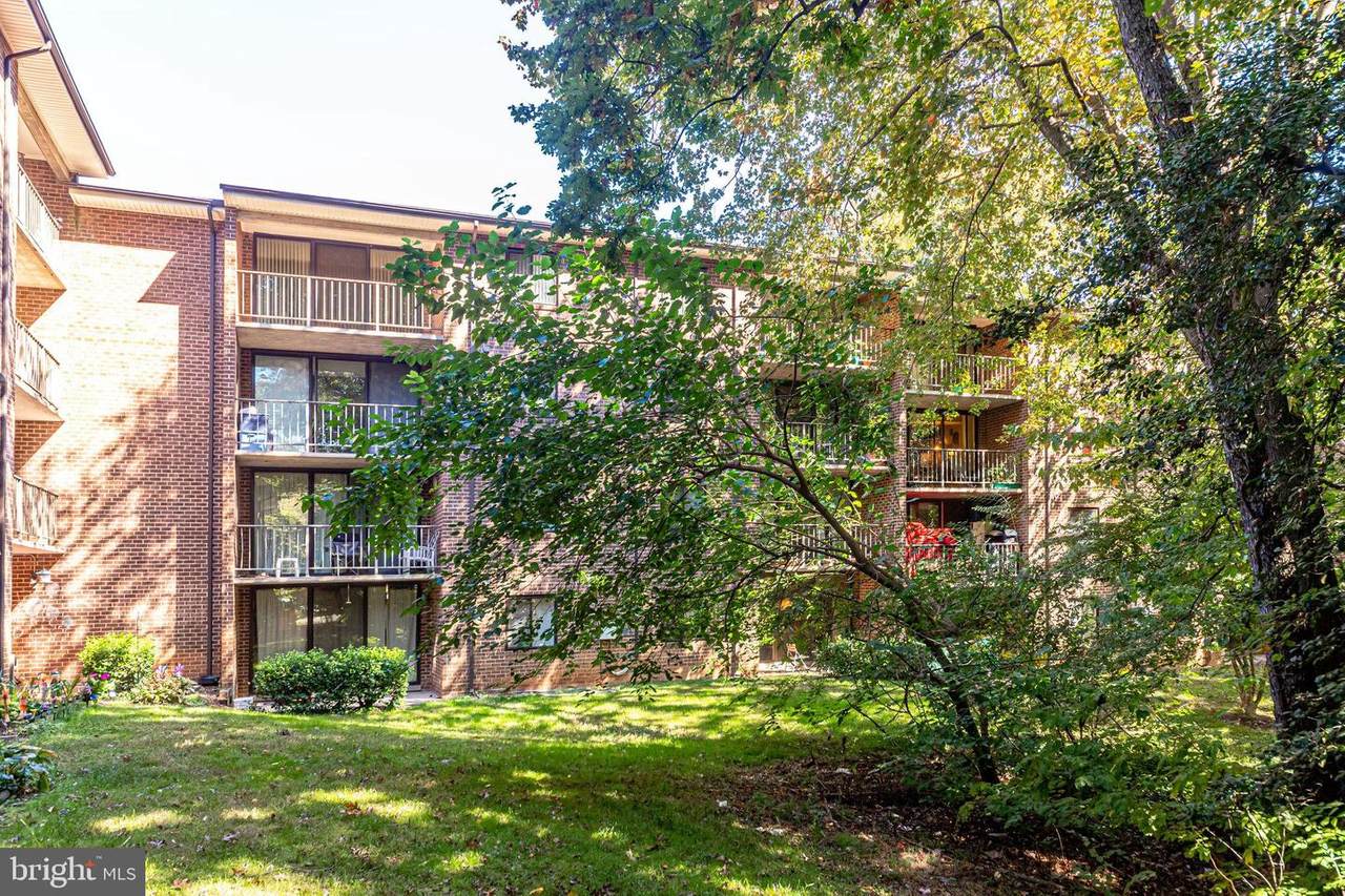 1407 Northgate Square - Photo 1