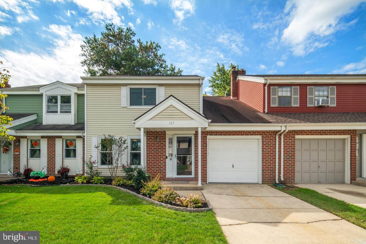107 Mayfair Lane - Photo 1