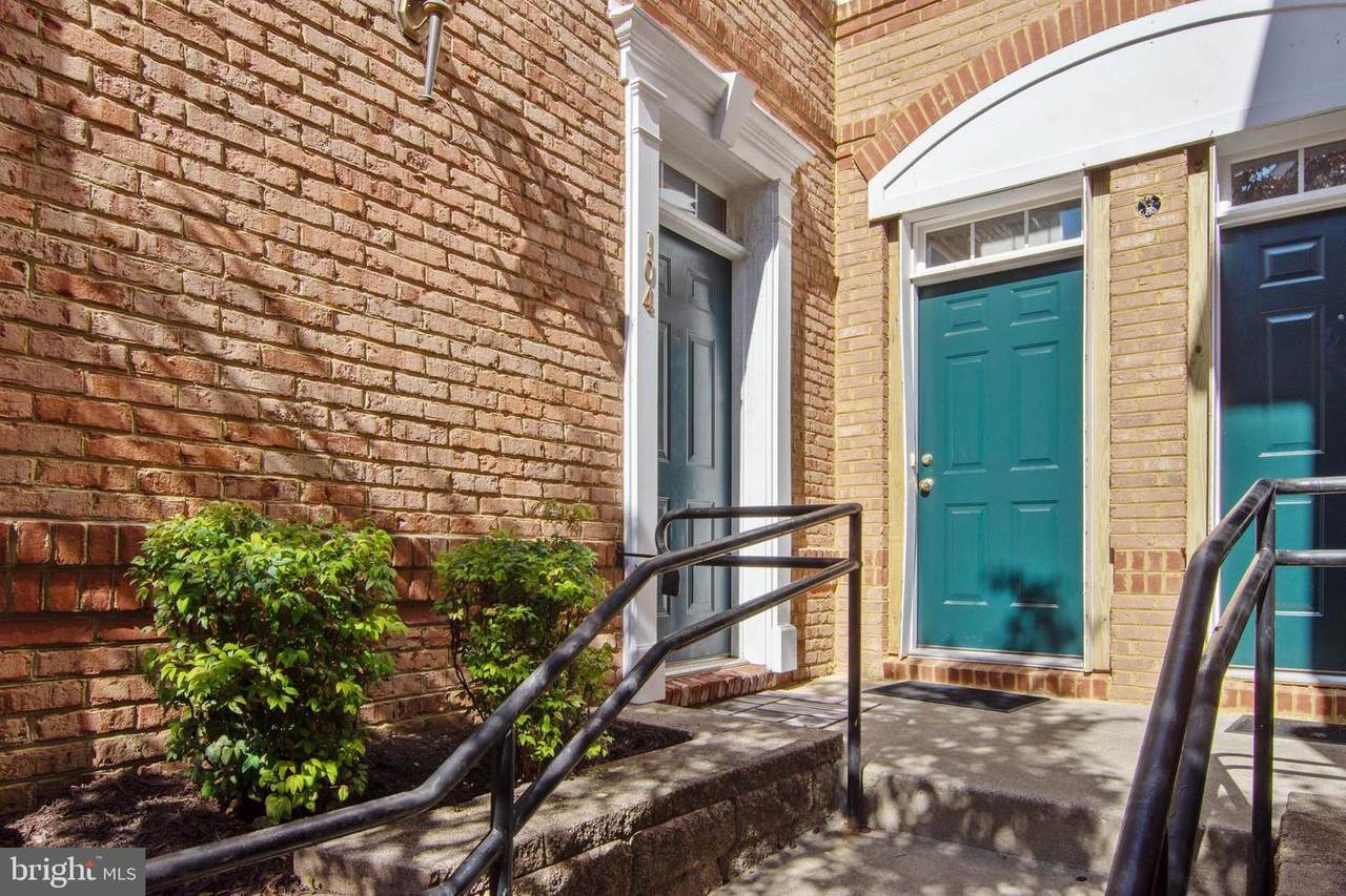 43905 Hickory Corner Terrace - Photo 1