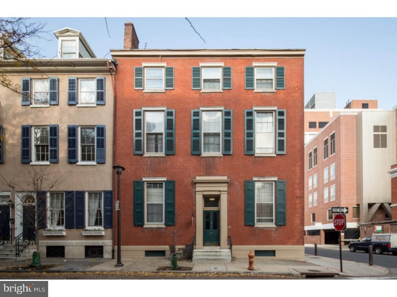 901 Clinton Street - Photo 1