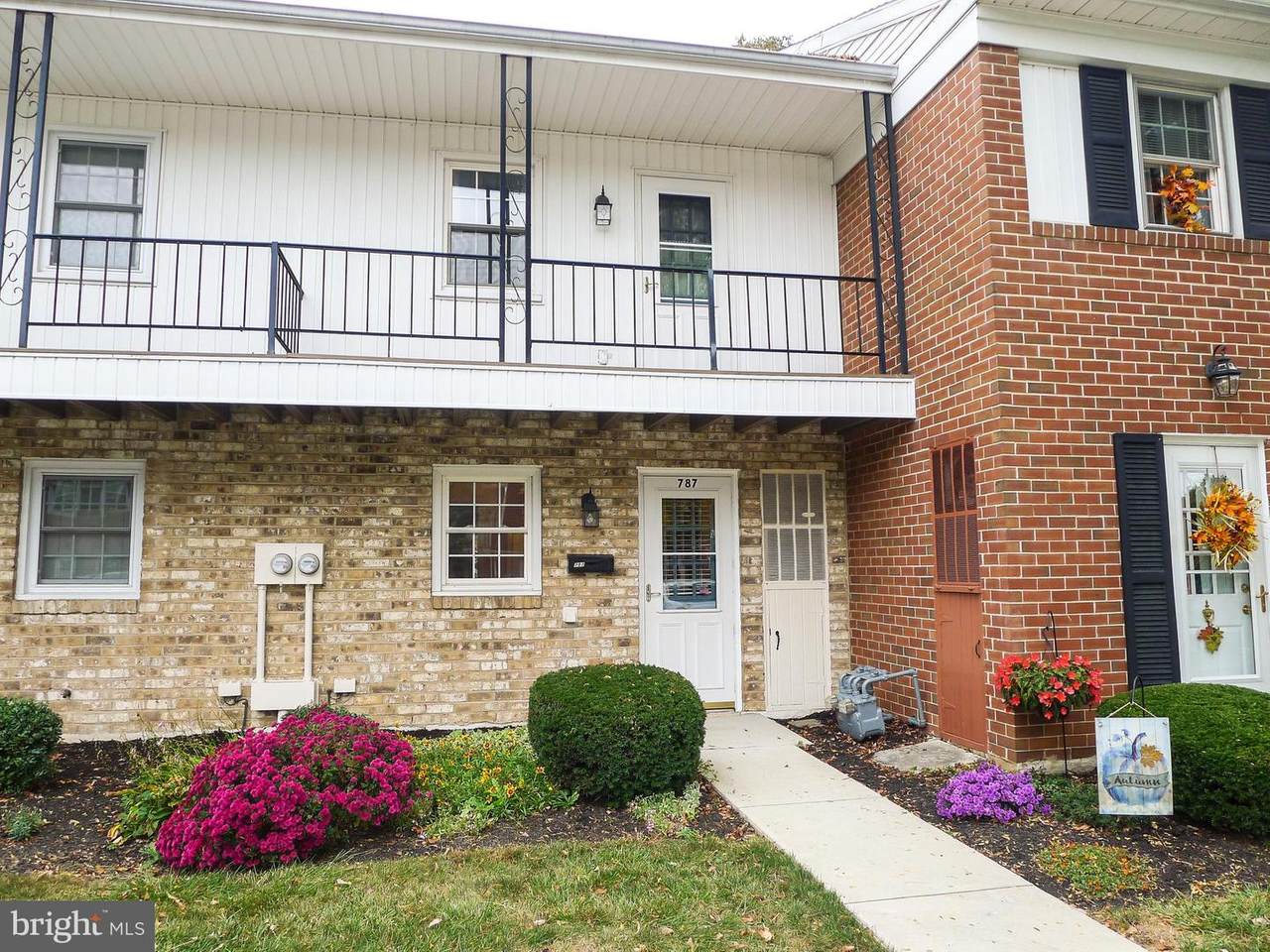 787 Hardwick Place - Photo 1