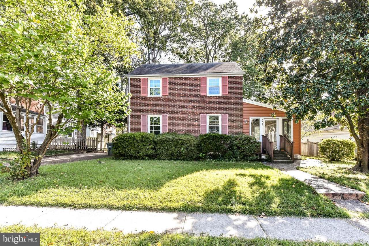 305 Greenbrier Street - Photo 1
