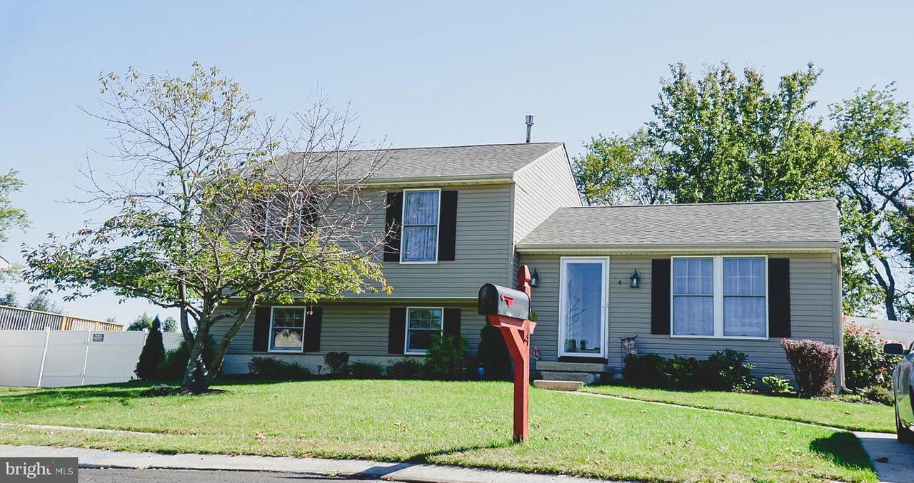 4 Dover Lane - Photo 1