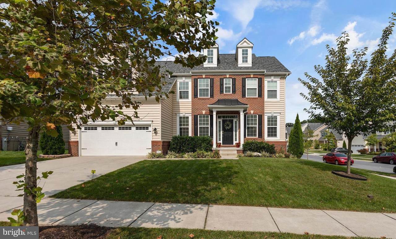 800 Longmaid Drive - Photo 1