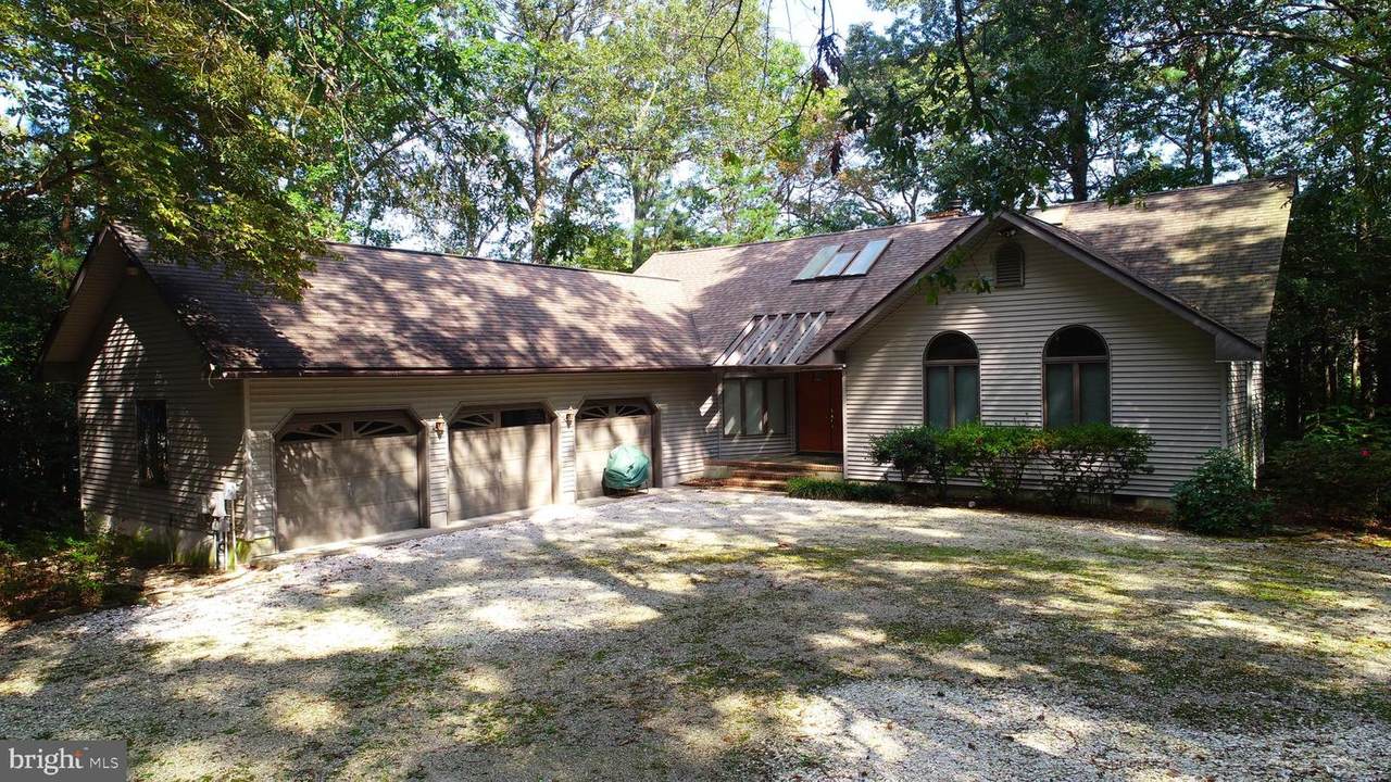 220 Waterford Drive - Photo 1