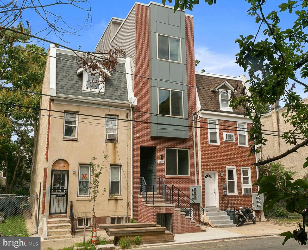 2110 7TH Street - Photo 1