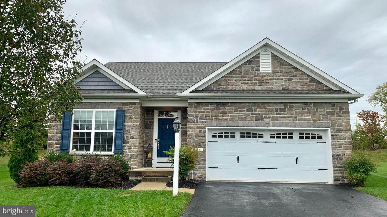 544 Donner Way - Photo 1
