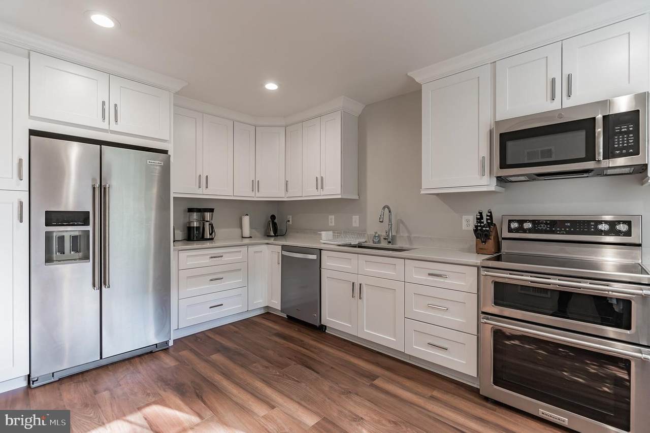 10927 Wickshire Way - Photo 1