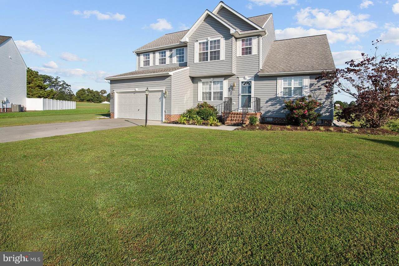 190 Noels Place - Photo 1