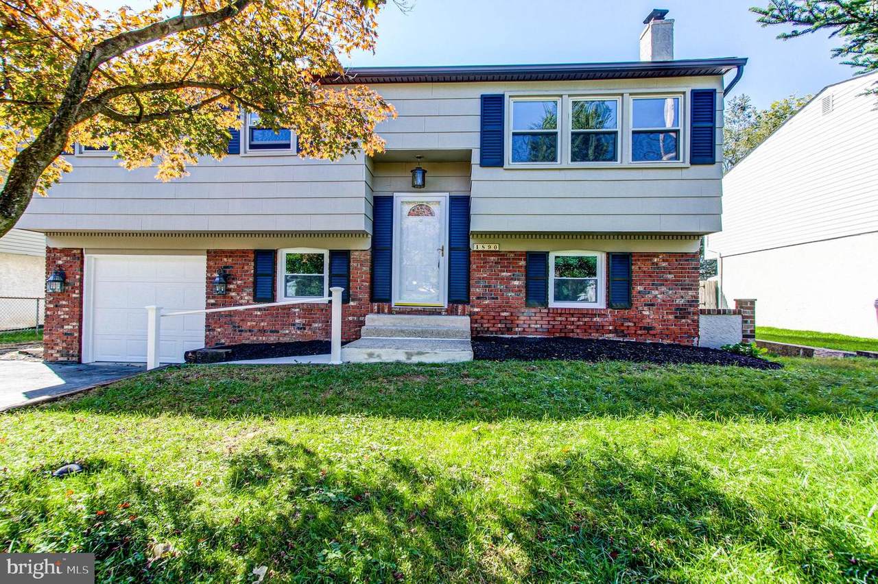 4890 Wunder Avenue - Photo 1