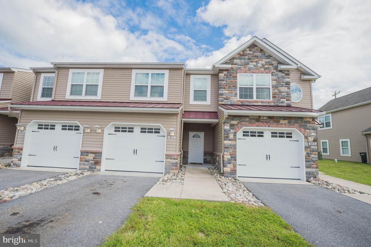 421 Parkview Court - Photo 1