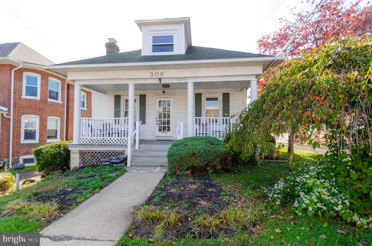 306 Easton Road - Photo 1