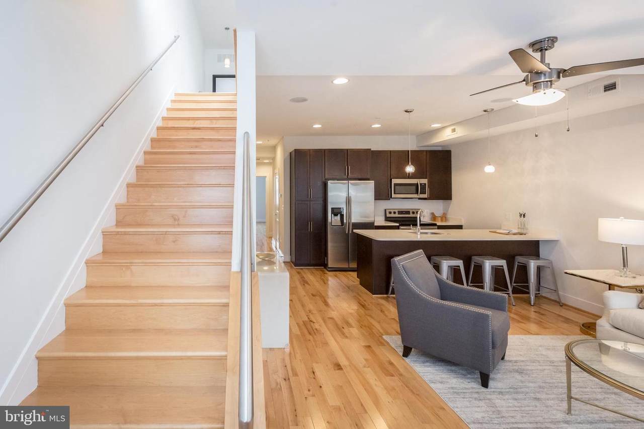 426 Kenyon Street - Photo 1