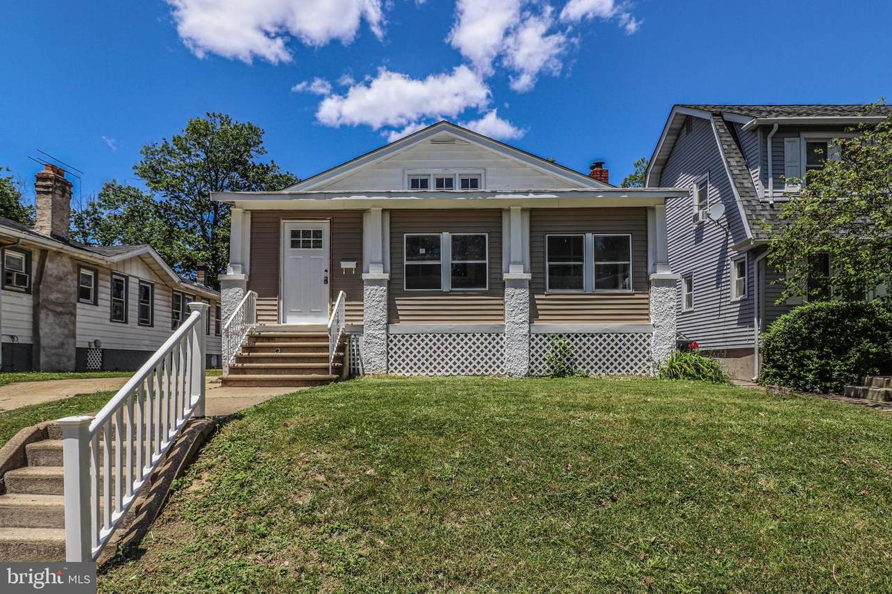 1209 Elm Avenue - Photo 1