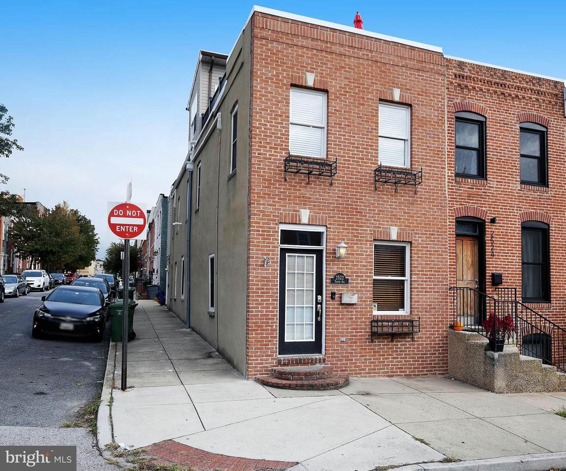 2522 Foster Avenue - Photo 1