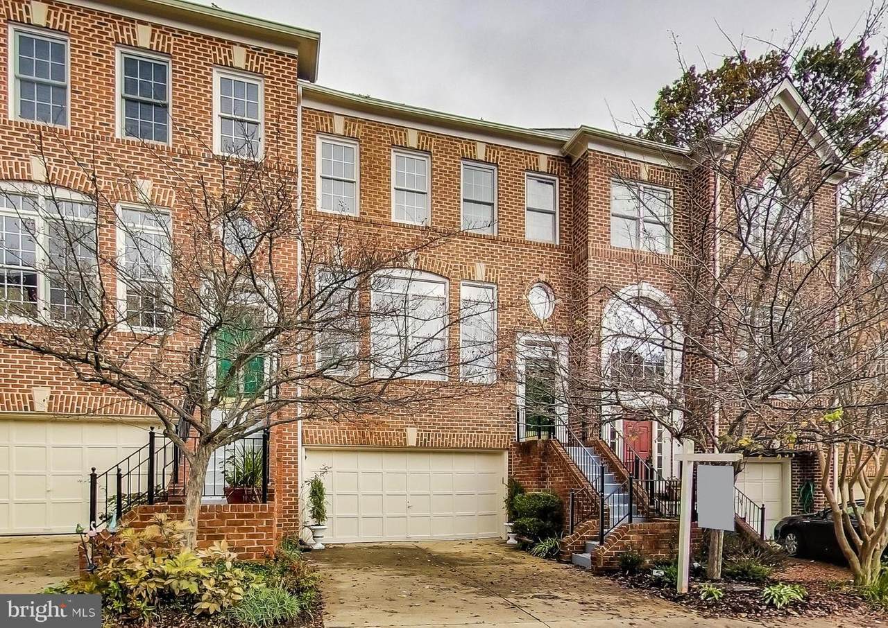 1029 Grand Oak Way - Photo 1