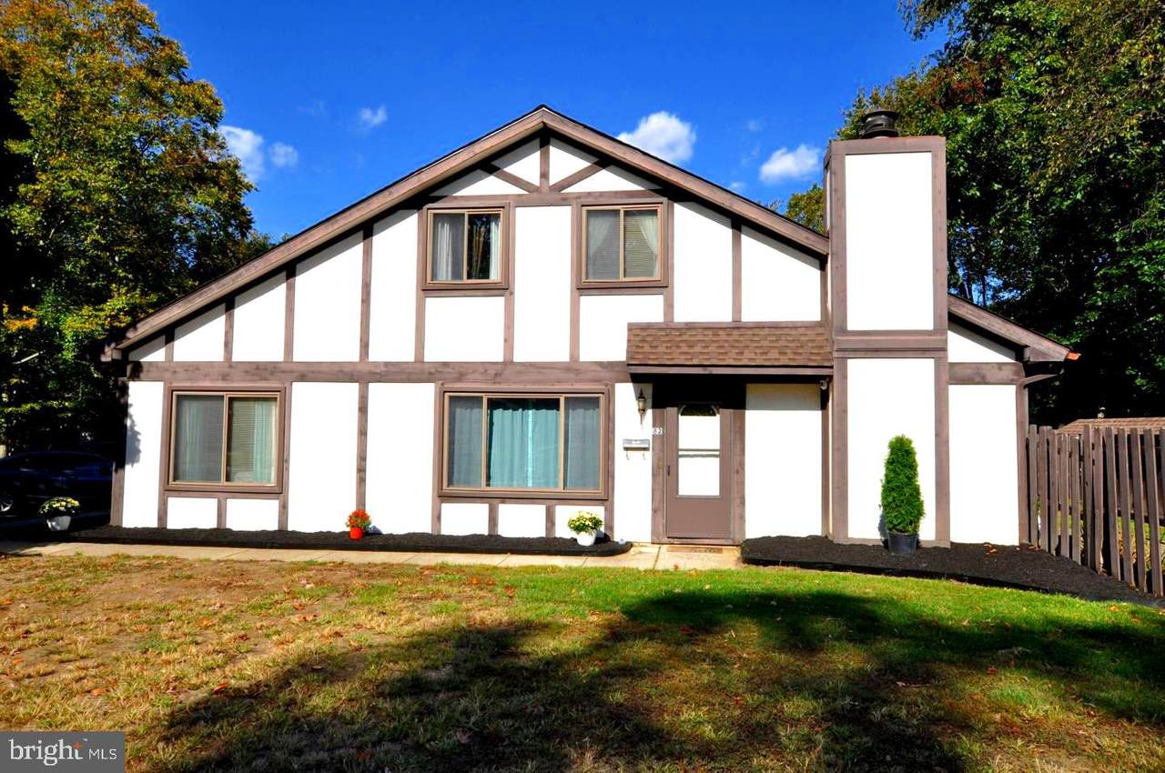 82 Bayberry Court - Photo 1