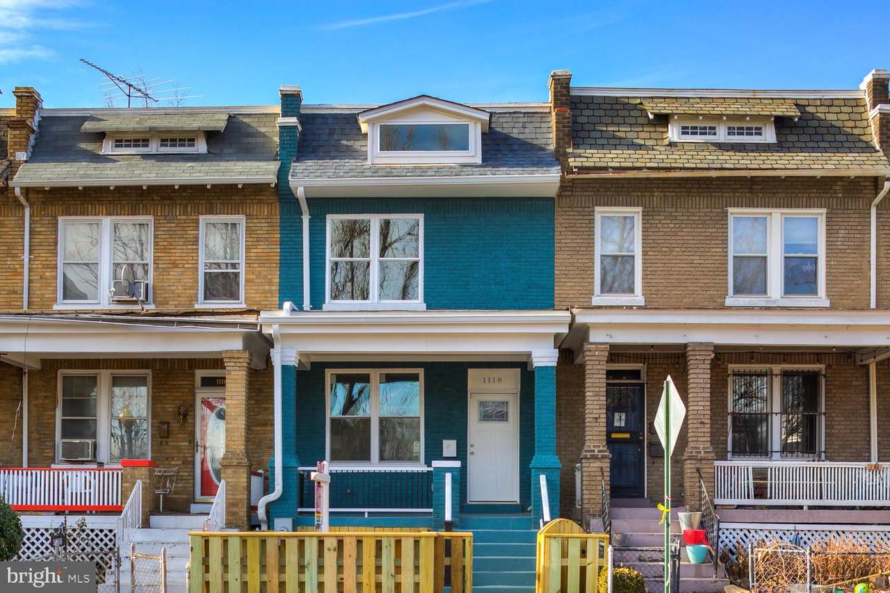 1118 Holbrook Street - Photo 1