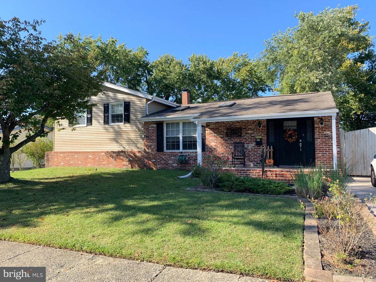 238 Somerset Road - Photo 1