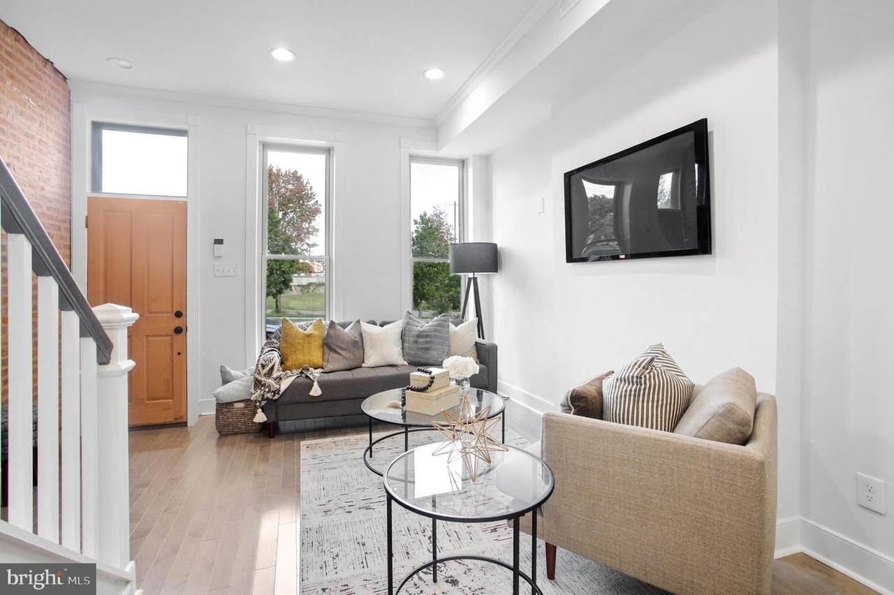 1412 Broadway - Photo 1