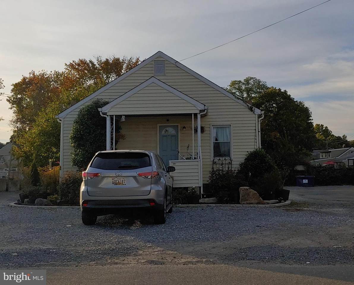 438 Crain Highway - Photo 1