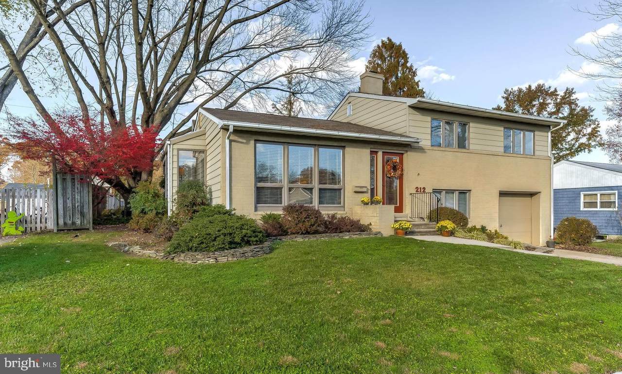 212 Deep Dale Drive - Photo 1