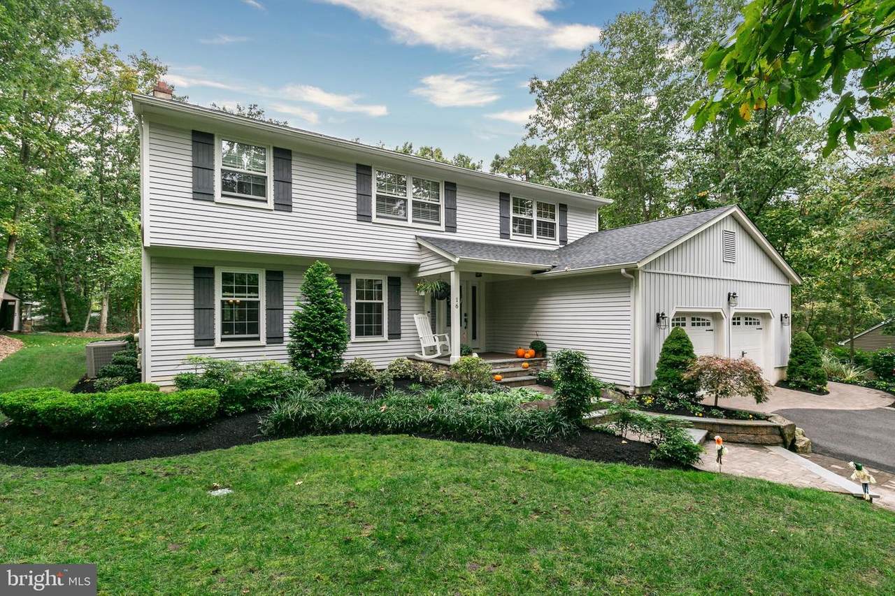 16 Evergreen Drive - Photo 1