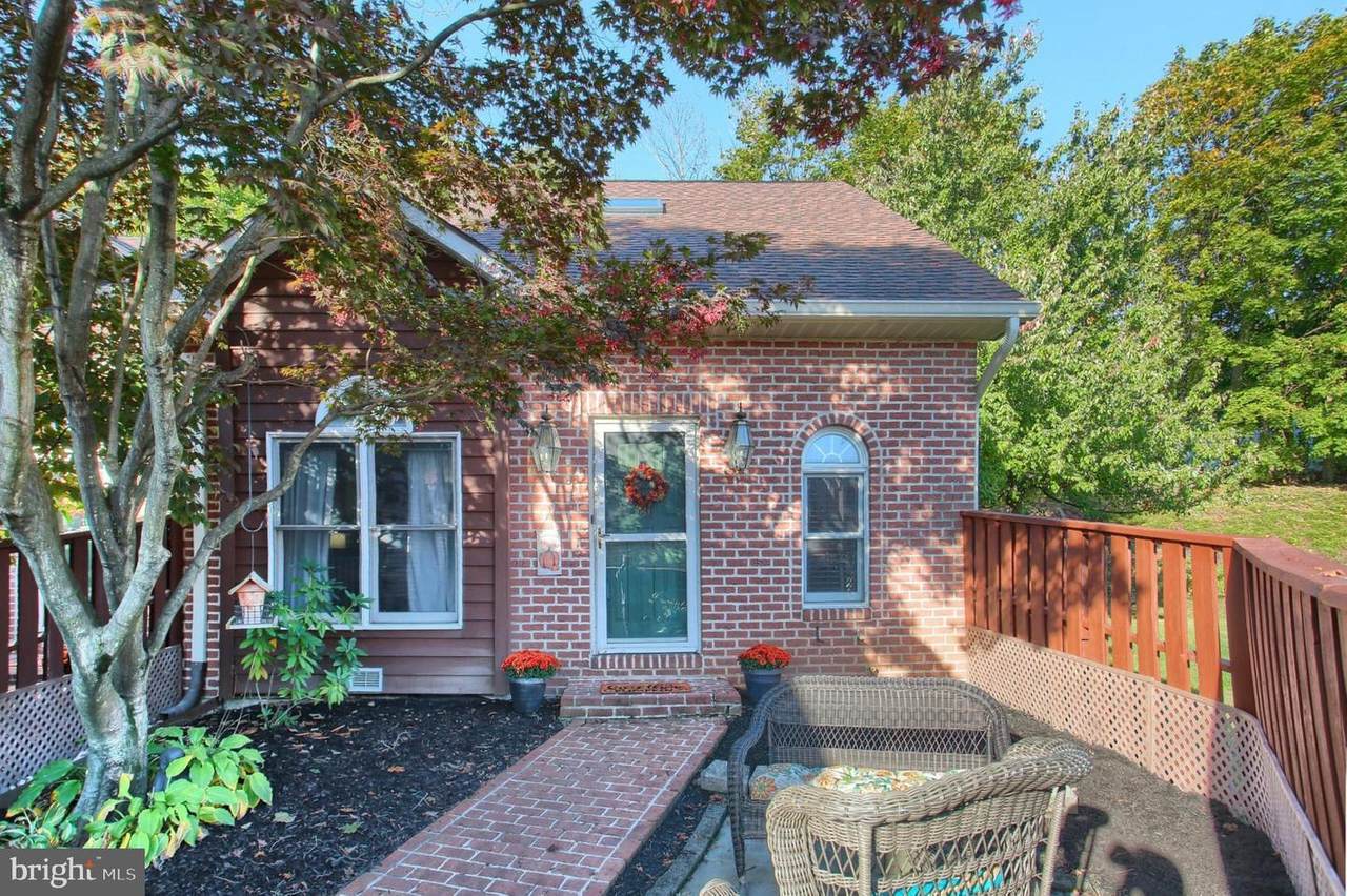310 Peppercorn Square - Photo 1