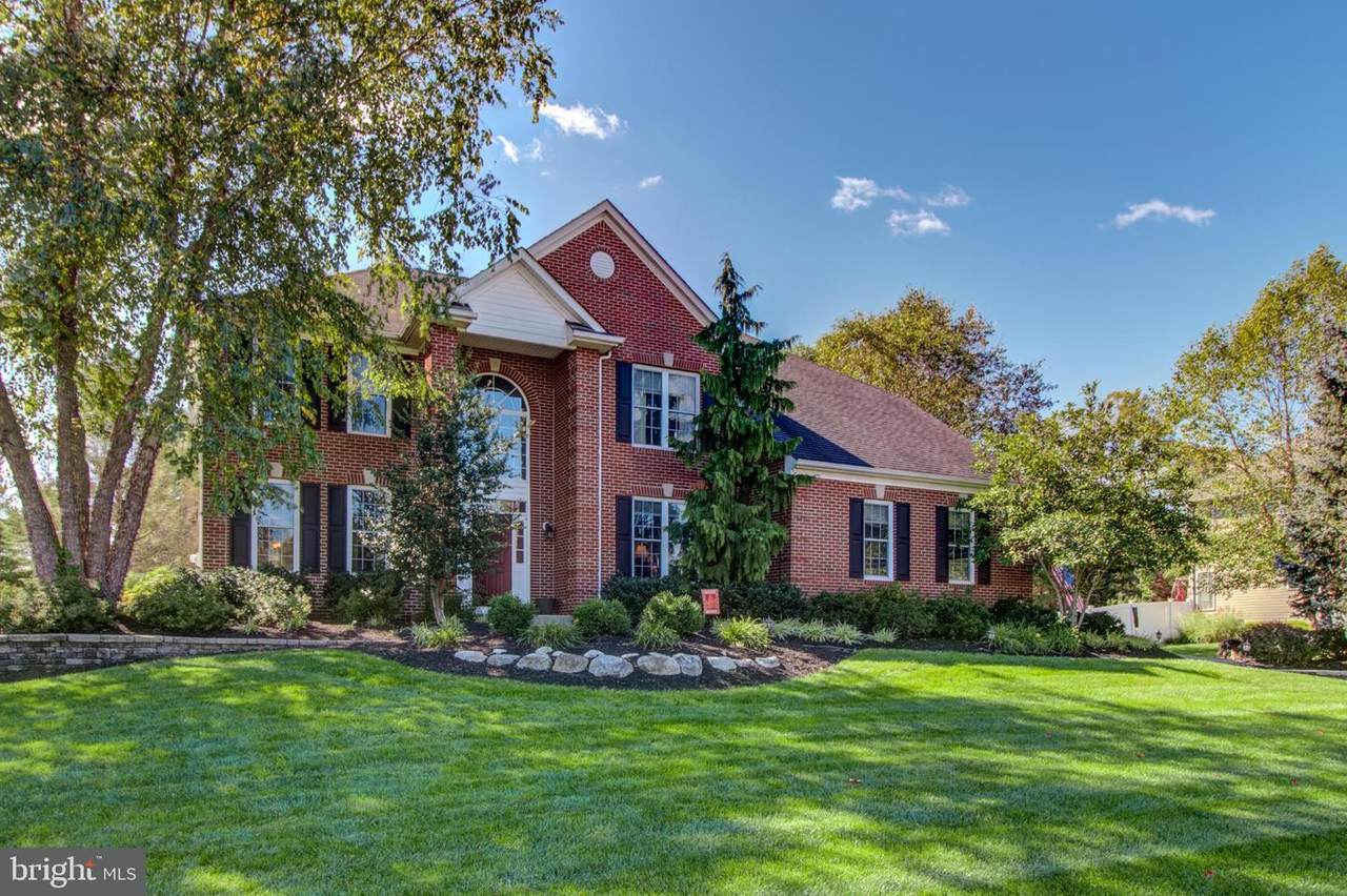8 Compton Drive - Photo 1