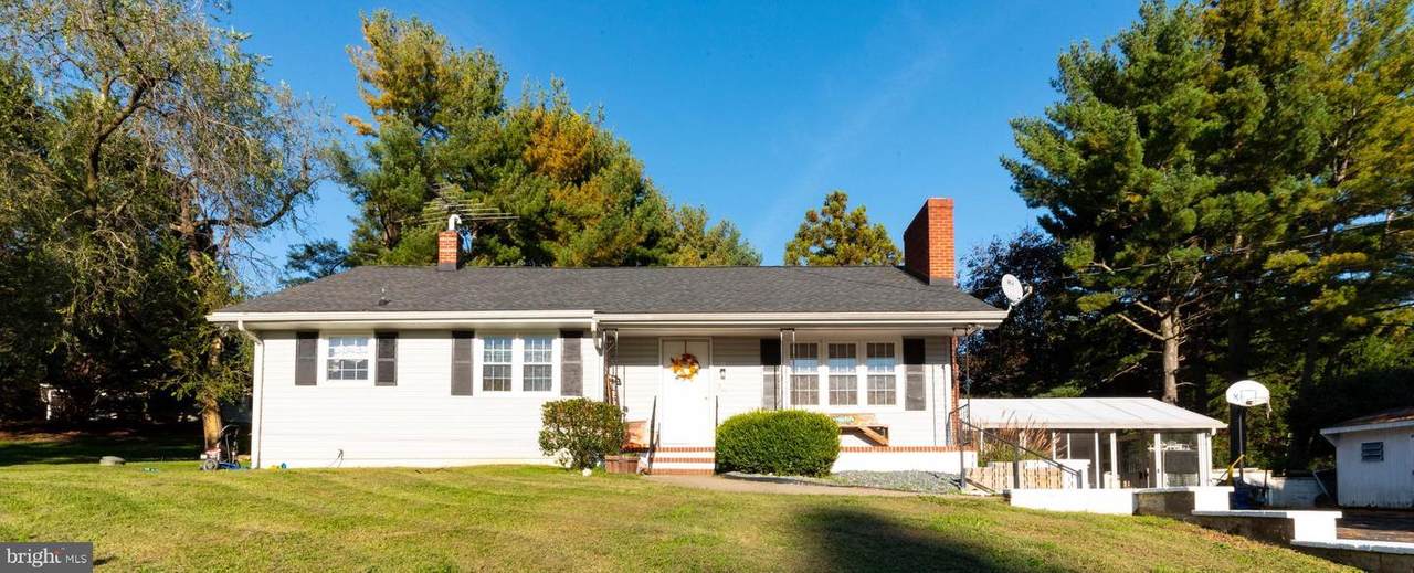 301 Manor Avenue - Photo 1