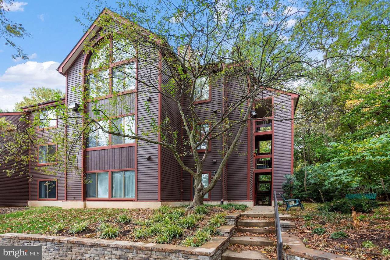 2804 Lee Oaks Place - Photo 1