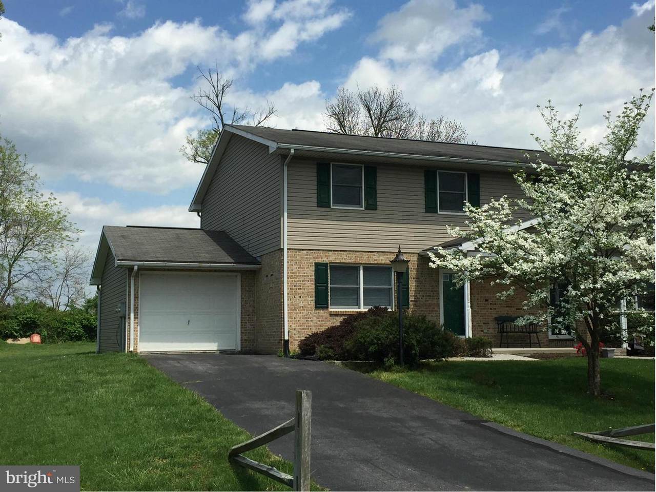 14786 Sherwood Drive - Photo 1