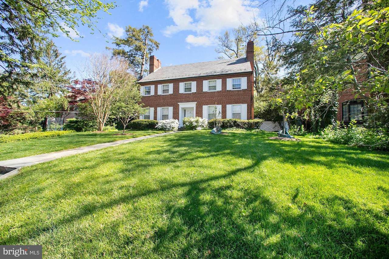 4909 Linnean Avenue - Photo 1