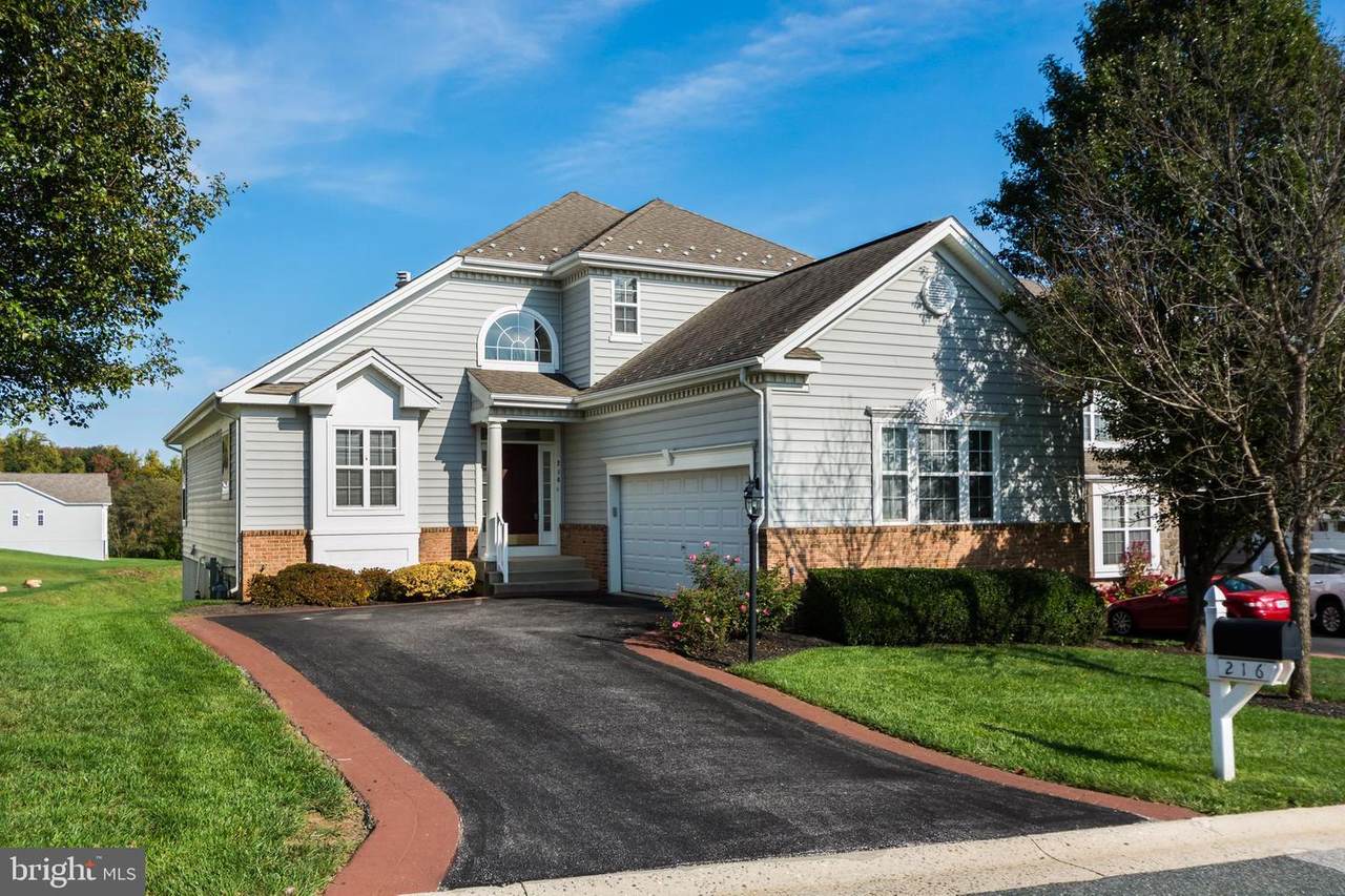 216 Whirlaway Lane - Photo 1