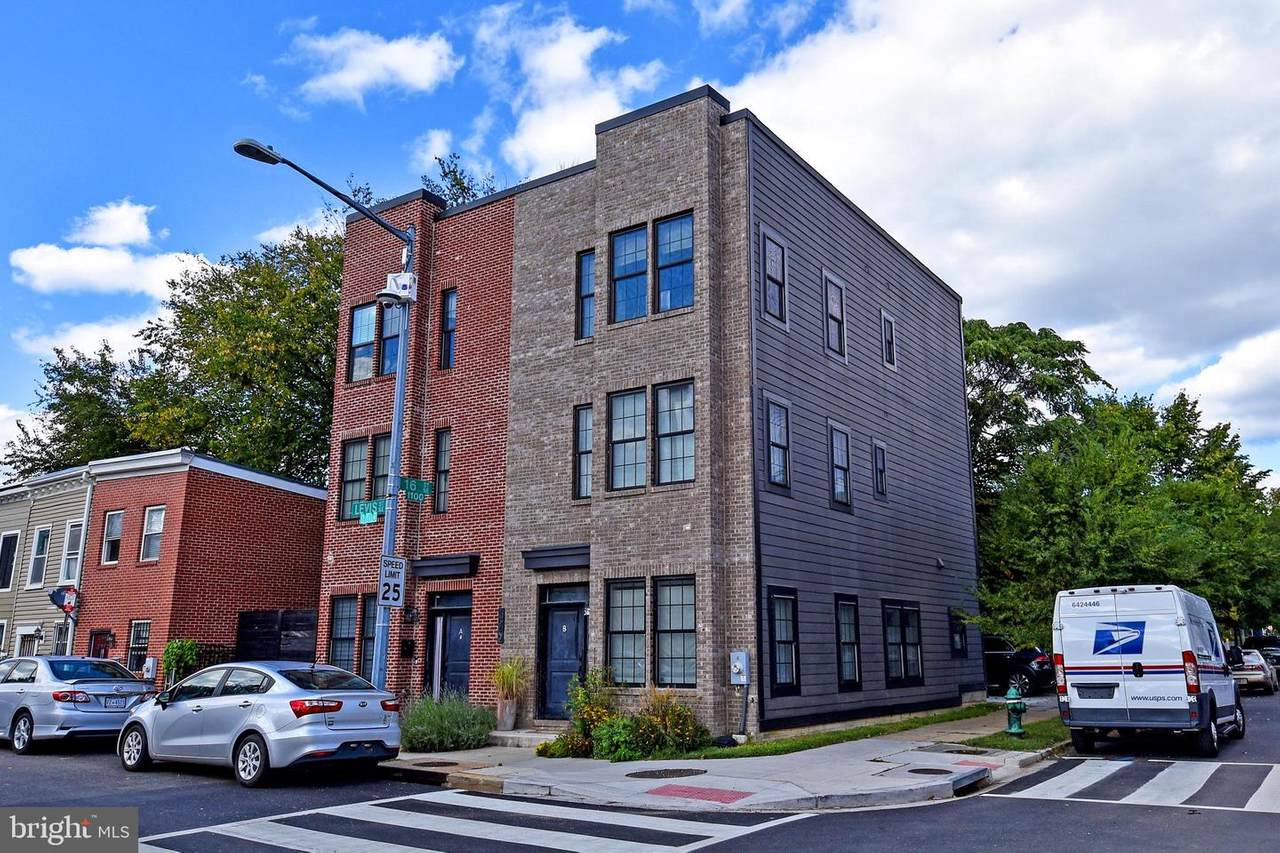 1540 Levis Street - Photo 1