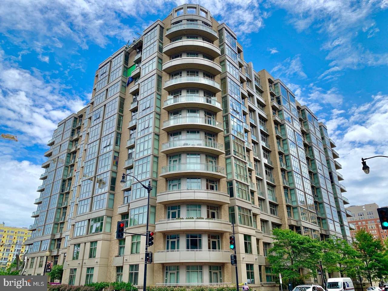 811 4TH Street - Photo 1