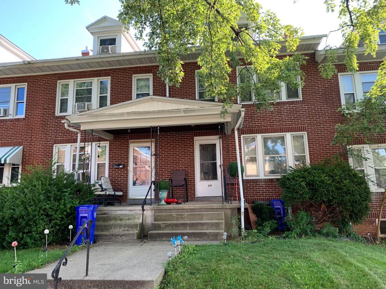 319 Carroll Street - Photo 1
