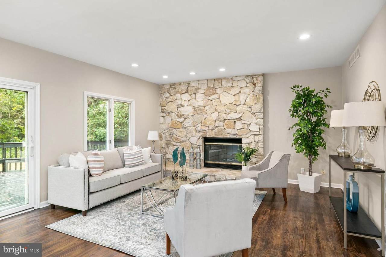1037 Riverton Road - Photo 1