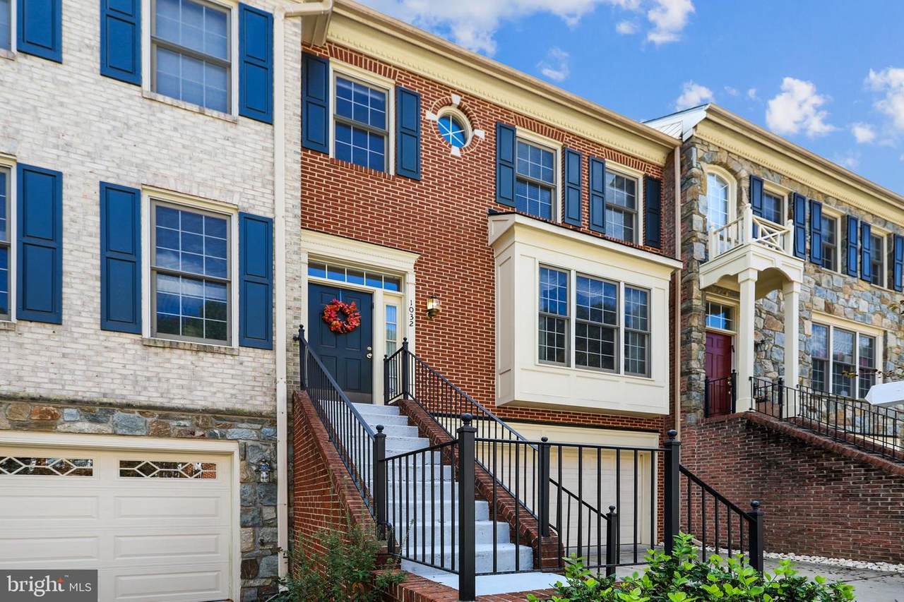 1032 Grand Oak Way - Photo 1