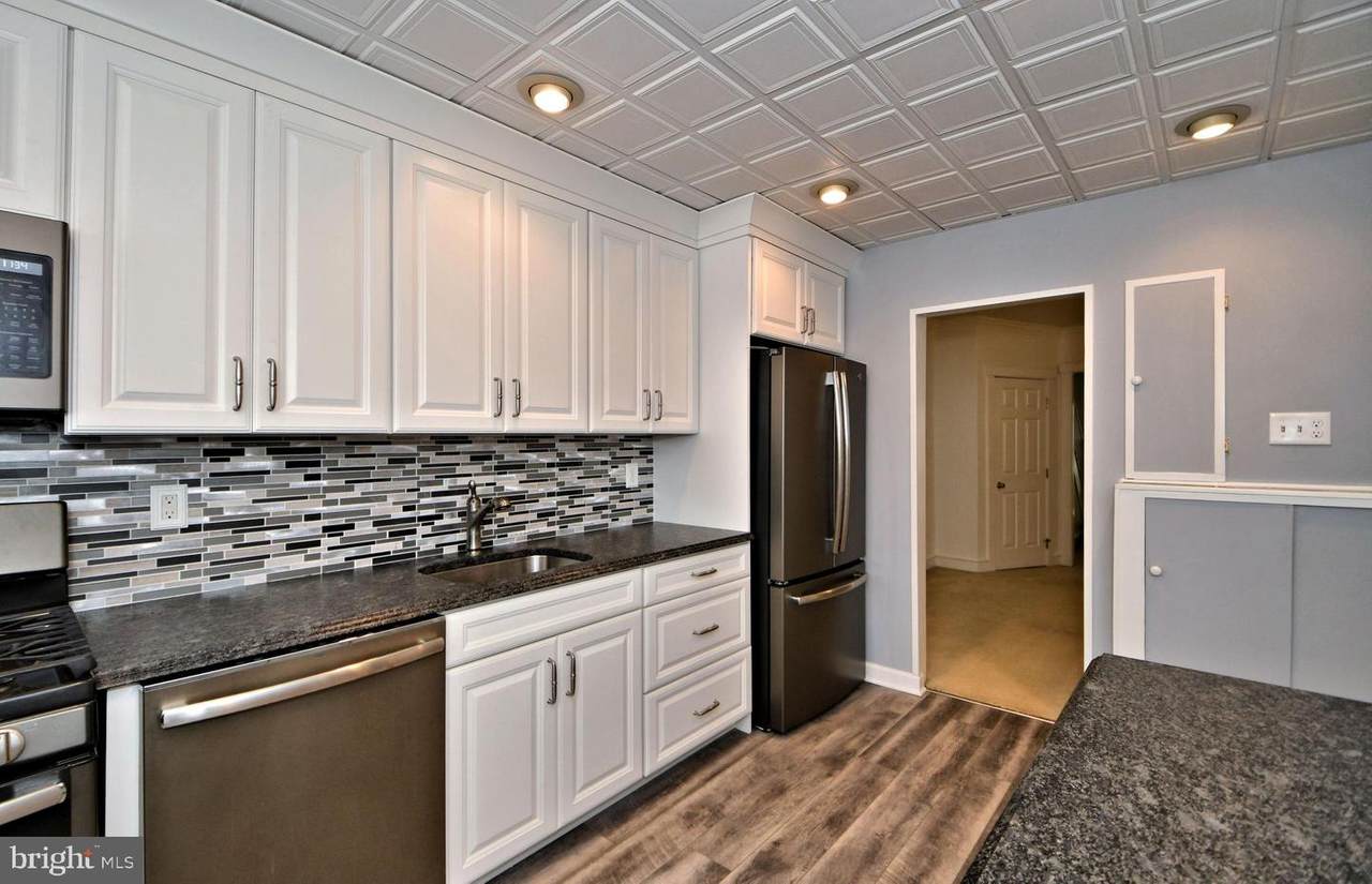 1406 Astor Street - Photo 1