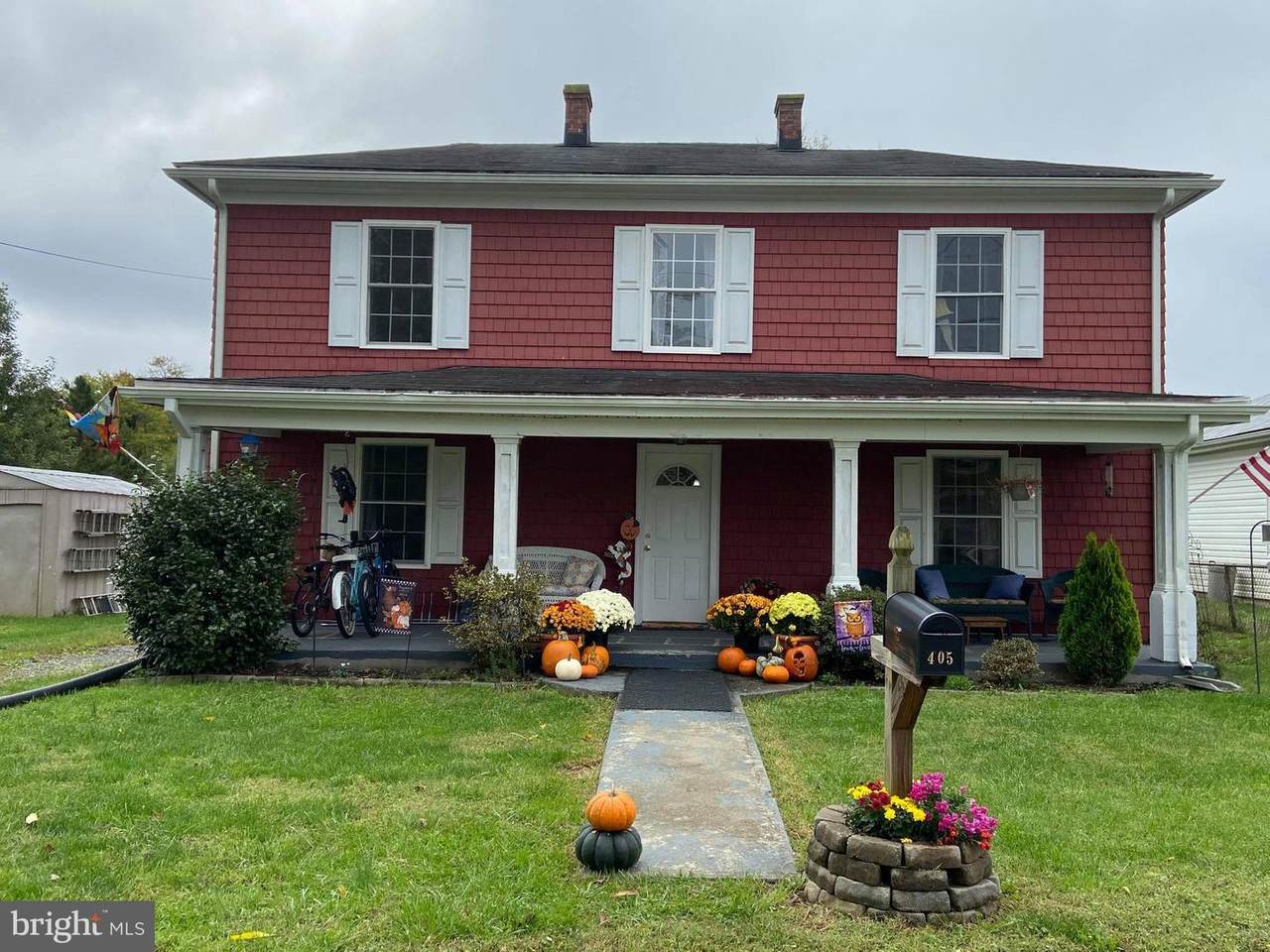 405 King Street - Photo 1