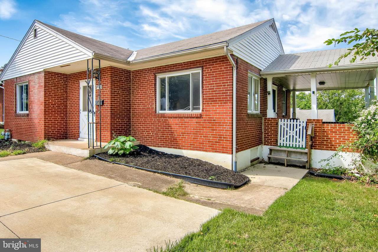 425 Spruce Street - Photo 1