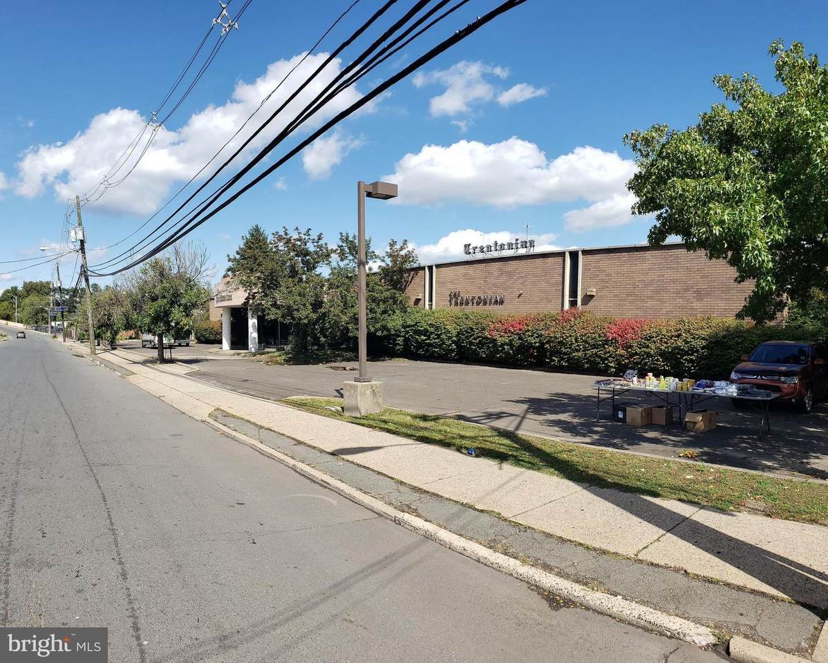 600 Perry Street - Photo 1