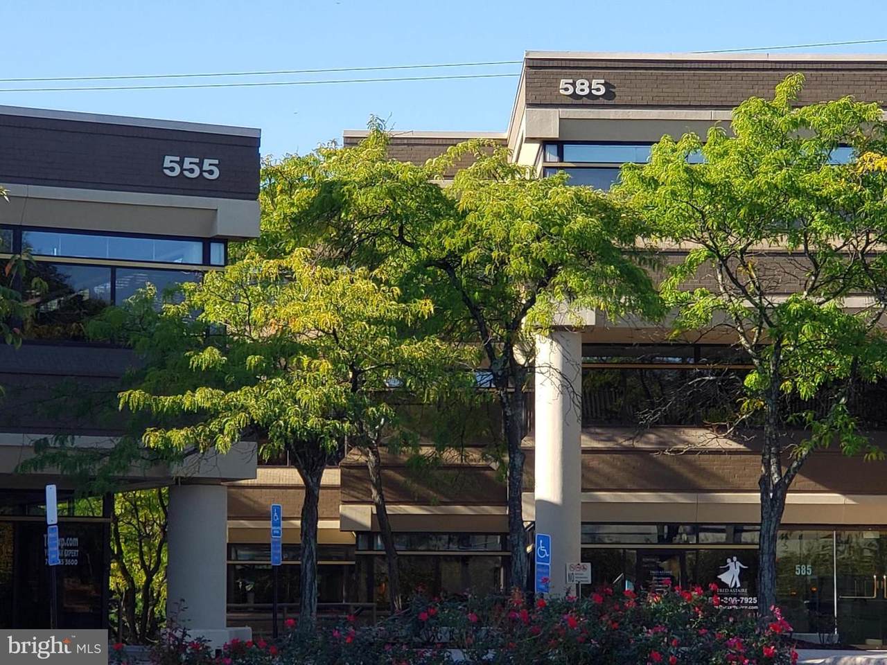 555-585 Grove Street - Photo 1
