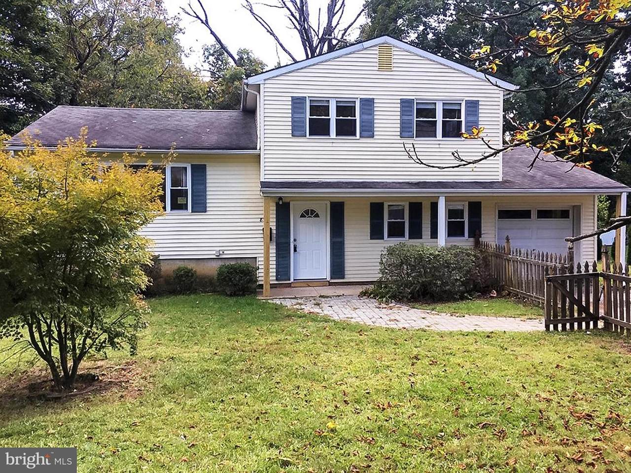82 Flower Ave - Photo 1