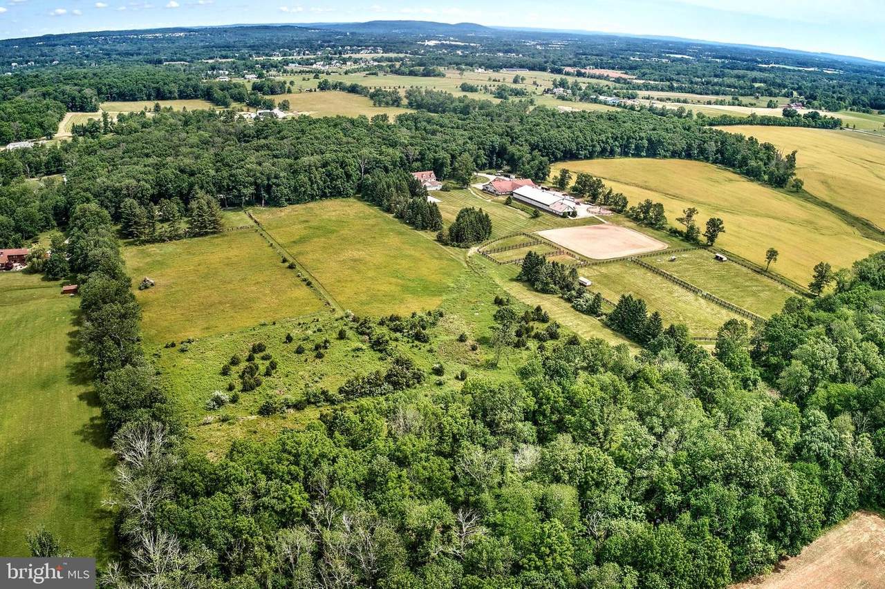 27 Yard - Photo 1